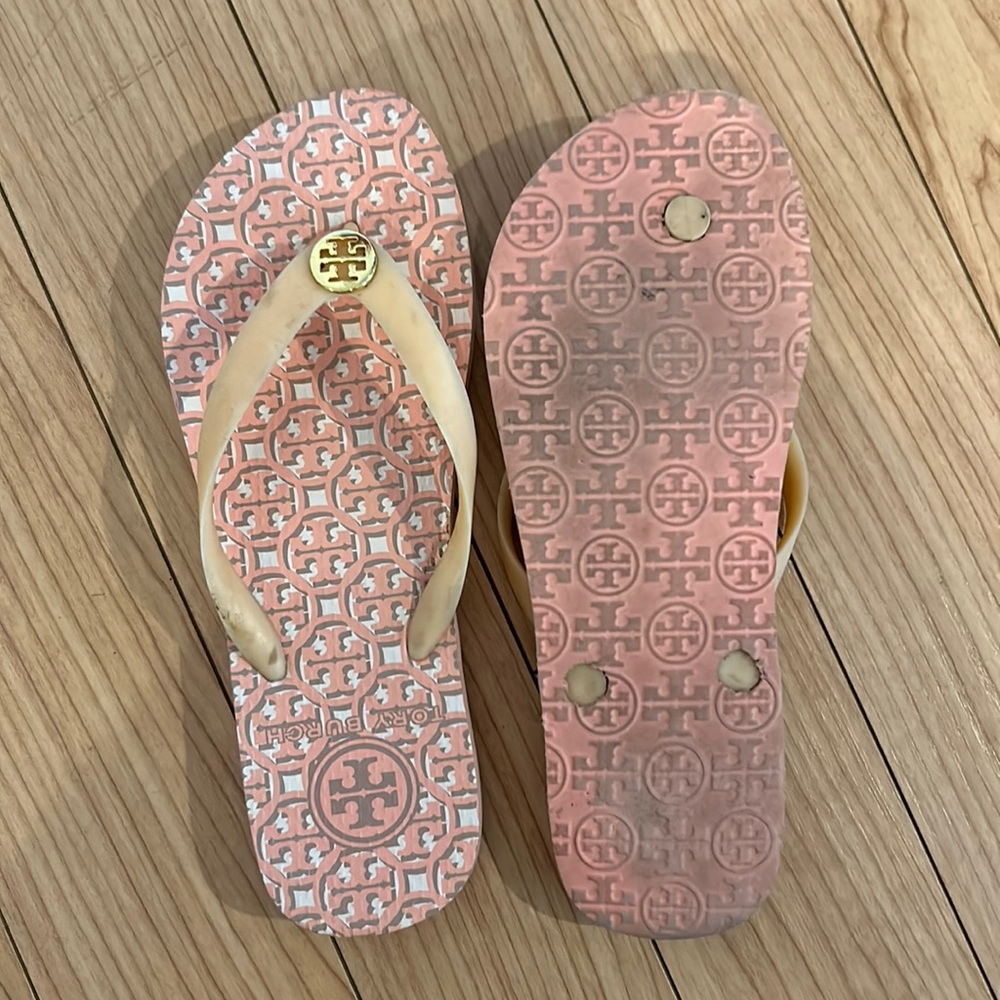 Tory and Burch flip flops coral gold size 8